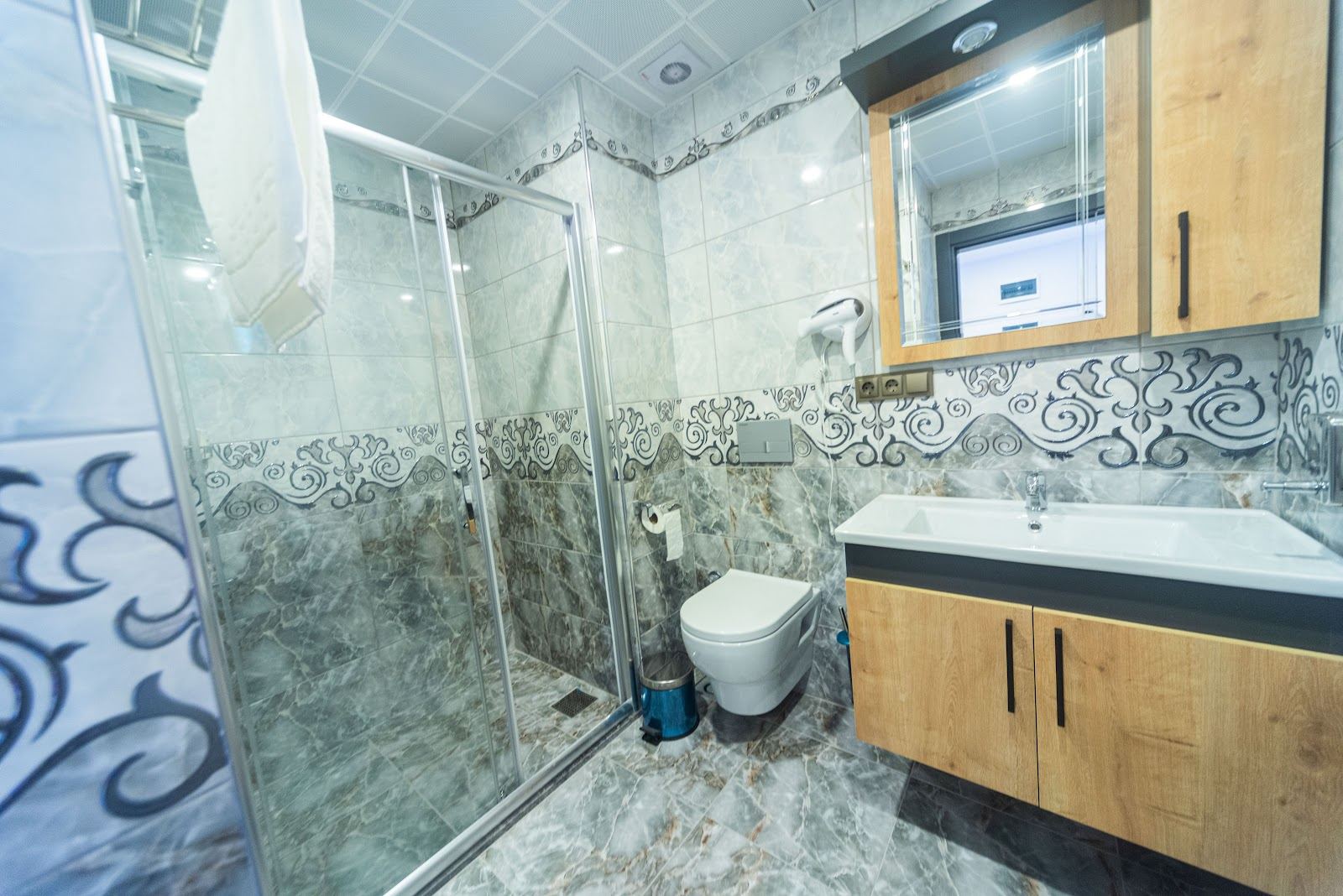 Duşakabinli banyo